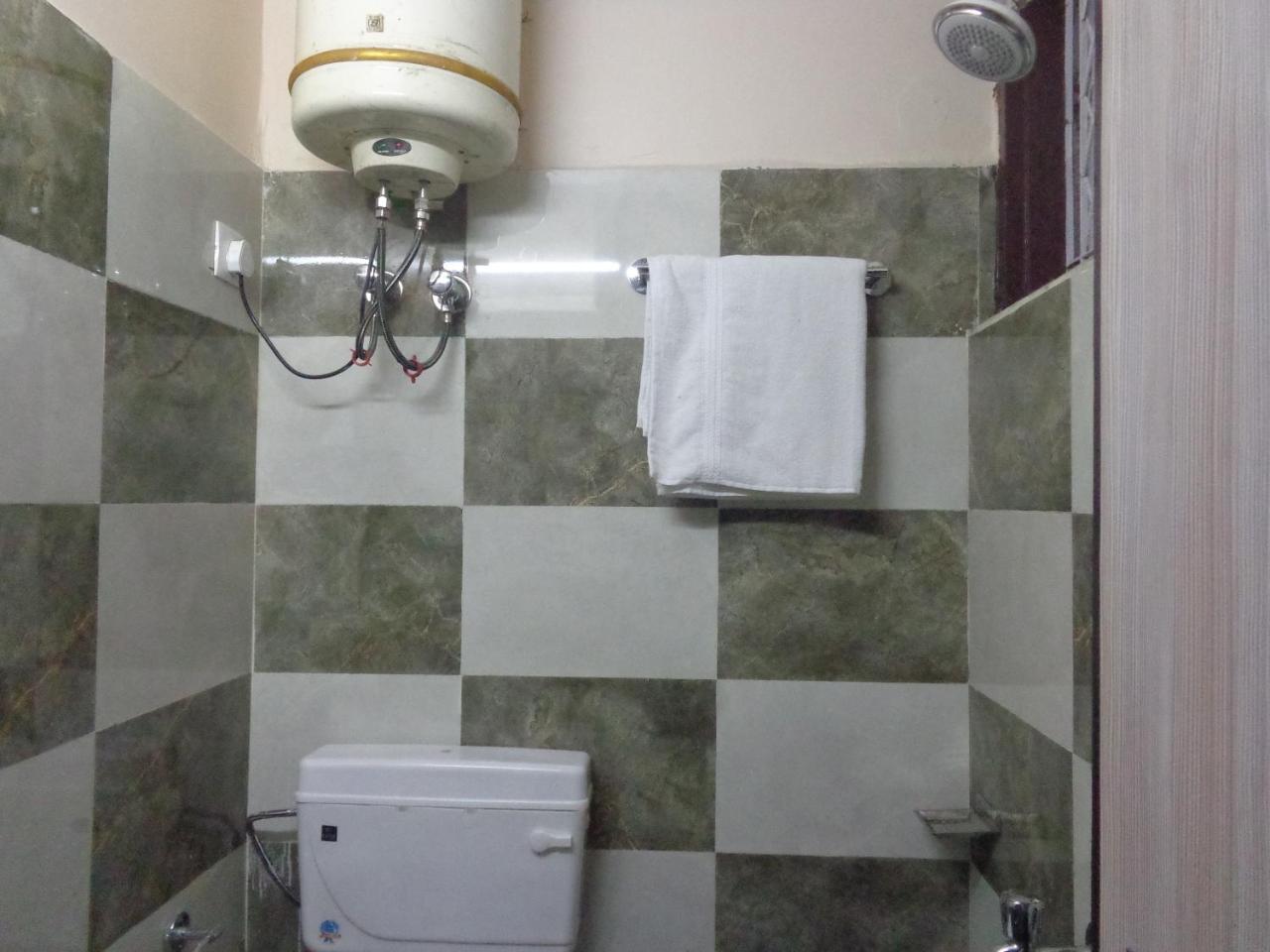 Delhi Inn New Delhi Ngoại thất bức ảnh